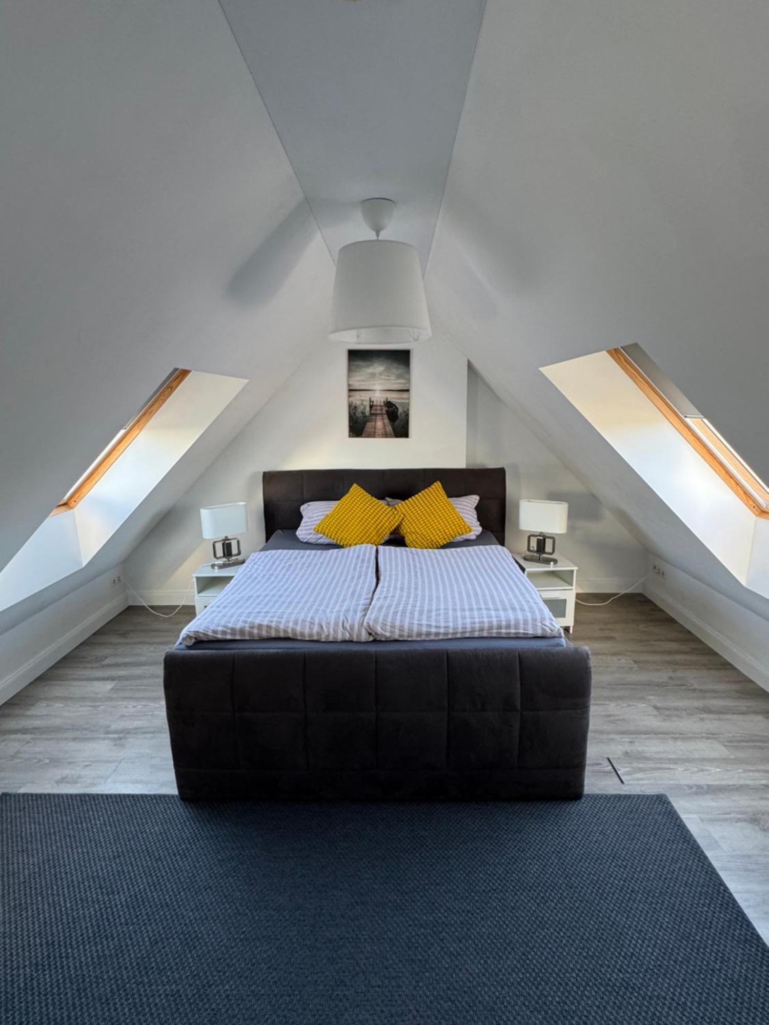 City Apartments Am Rhein Bonn Esterno foto